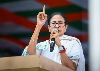 বাংলাদেশের নির্বাচন থেকে শিক্ষা নেওয়ার আহ্বান জানালেন মমতা