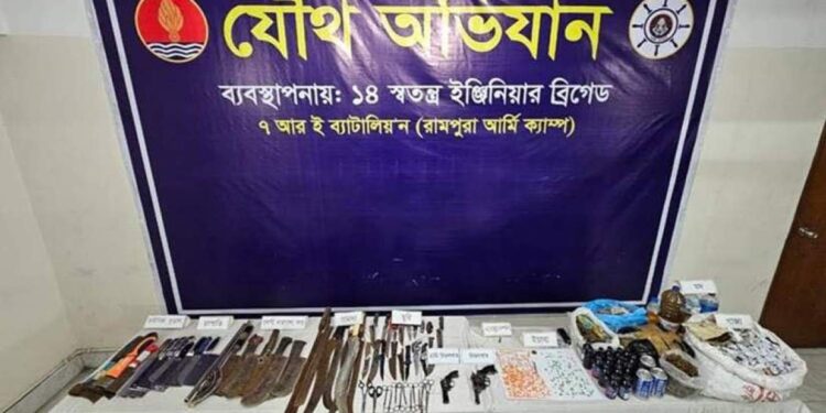 রাজধানীতে সেনা অভিযানে রিভলবারসহ বিপুল অস্ত্র ও মাদক উদ্ধার