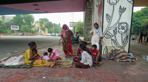 আমাদের মতো মানুষ ঘুমায় না
