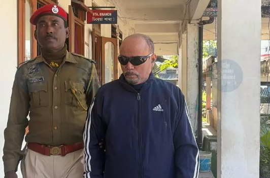 ভারতের বিমানবাহিনীর কর্মচারী পাকিস্তানকে সংবেদনশীল তথ্য শেয়ার করার অভিযোগে গ্রেফতার
