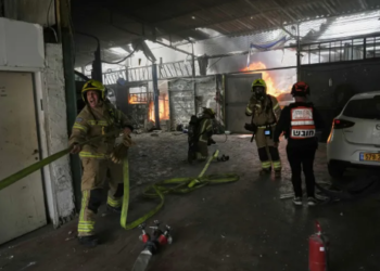 ইরান যুদ্ধের ৩২তম দিন: অব্যাহত মার্কিন-ইসরায়েল হামলা, বাড়ছে উত্তেজনা