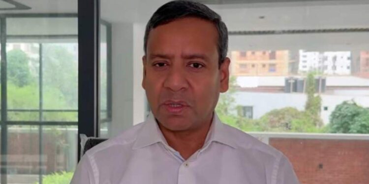 তারেক রহমানের কথিত বন্ধুরা ১৭ বছর কই ছিল, নবীন ফ্যাশন ইস্যুতে রনির প্রশ্ন