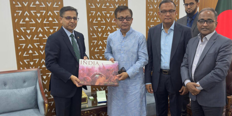 বাংলাদেশ-ভারত একসঙ্গে কাজ করে অনেক কিছু করা সম্ভব : প্রণয় কুমার ভার্মা
