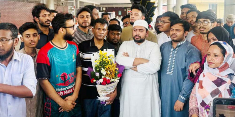 বিএনপি সংস্কারবিরোধী দল, ক্ষমতায় এসে মুখোশ উন্মোচন হচ্ছে: নাহিদ