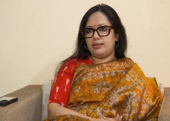 সংবিধান সংস্কার পরিষদের শপথ নেওয়া আইনগতভাবে অযৌক্তিক: রুমিন ফারহানা