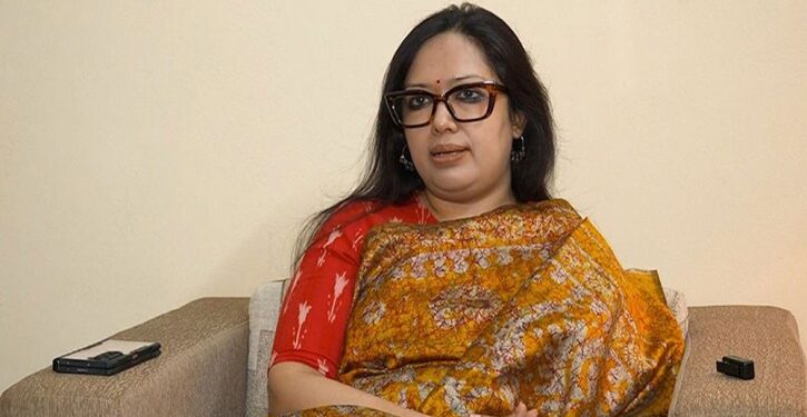 সংবিধান সংস্কার পরিষদের শপথ নেওয়া আইনগতভাবে অযৌক্তিক: রুমিন ফারহানা