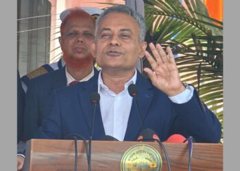 দেশে তেল সরবরাহ স্বাভাবিক, অসাধুচক্র কৃত্রিম সংকট তৈরি করছে : নৌপরিবহনমন্ত্রী