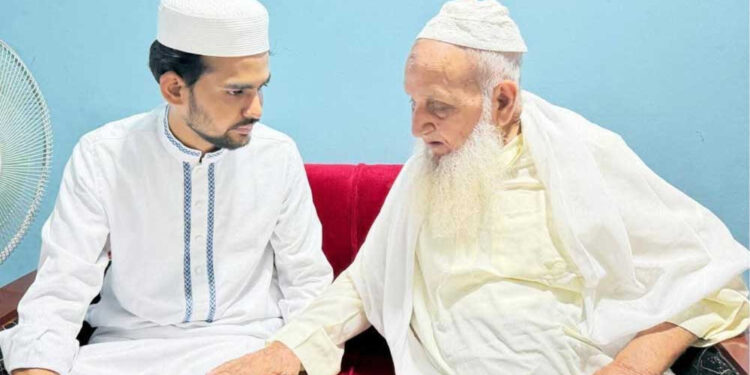 হেফাজত আমিরের সঙ্গে আসিফ মাহমুদের সৌজন্য সাক্ষাৎ