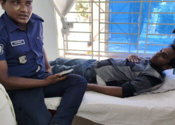 ফিলিং স্টেশনে পুলিশ কনস্টেবলকে পেটালেন বিএনপি নেতা