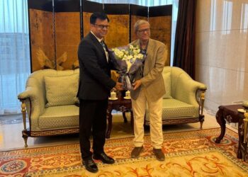 চীনে পৌঁছেছেন মির্জা ফখরুল