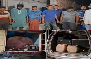 অ্যাম্বুলেন্সে তেল পাচারে ৭ জন আটক, সাড়ে ৪ হাজার লিটার জ্বালানি জব্দ