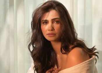 হোটেল কক্ষে পরিচালকের আপত্তিকর আচরণ, অস্বস্তিকর অভিজ্ঞতার কথা জানালেন সালমানের নায়িকা