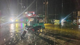 রাজধানীতে হঠাৎ কালবৈশাখী ঝড় ও শিলাবৃষ্টি