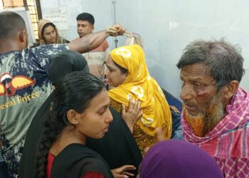 শৈলকুপায় বাকিতে চা না দেওয়ায় সংঘর্ষ, আহত ১২