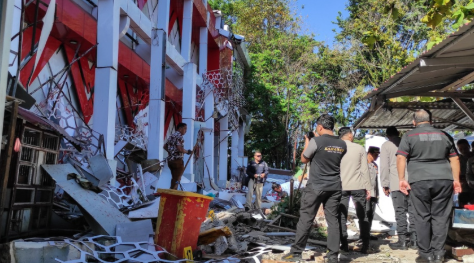 ইন্দোনেশিয়ায় ৭.৪ মাত্রার ভূমিকম্প, সুনামি সতর্কতা প্রত্যাহার