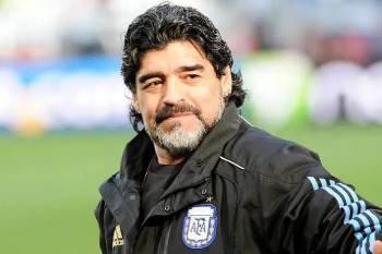 মারাদোনার মৃত্যুর ঘটনায় নতুন বিচার শুরু, আবারও চিকিৎসকদের ভূমিকা তদন্তে