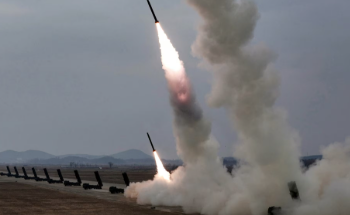 উত্তর কোরিয়ার পূর্ব উপকূলে সমুদ্রমুখী একাধিক ব্যালিস্টিক ক্ষেপণাস্ত্র উৎক্ষেপণ