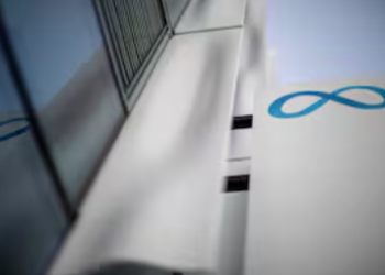 কৃত্রিম বুদ্ধিমত্তা কৌশলে চাকরি ছাঁটাই, মে মাসে প্রথম ধাপে বড় পদক্ষেপ নিচ্ছে মেটা