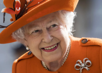 রানী দ্বিতীয় এলিজাবেথের জীবনী লিখবেন ইতিহাসবিদ আনা কেয়