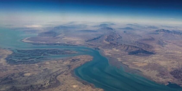 হরমুজ প্রণালিতে আটকে পড়া জাহাজ নিয়ে ইরানের সহায়তা চাইল বাংলাদেশ