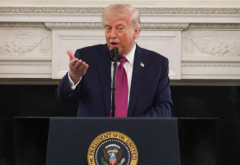 ইরানের সঙ্গে যুদ্ধবিরতি বাড়ালেন ট্রাম্প, অবরোধ বহাল