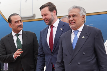 যুক্তরাষ্ট্র–ইরান আলোচনা ফেরাতে কূটনৈতিক তৎপরতা জোরদার পাকিস্তানের