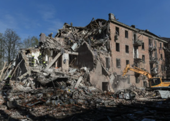 রাতভর রুশ হামলায় ইউক্রেনে নিহত ৫, আহত অন্তত ৩০