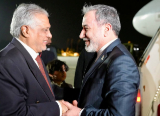 ট্রাম্প পাকিস্তান সফর বাতিল করলেন, ইরানের পররাষ্ট্রমন্ত্রী দেশ ছাড়ার পর ভেস্তে গেল আলোচনা পরিকল্পনা