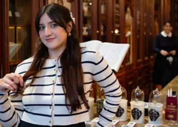 প্যারিসে সুগন্ধি কেনাকাটার বিশেষ কৌশল: স্থানীয়দের মতো অভিজ্ঞতা নেওয়ার পরামর্শ