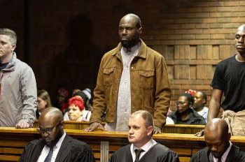 পশ্চিম আফ্রিকায় আলোচনায় উপনিবেশবিরোধী কর্মী কেমি সেবা: কে এই বিতর্কিত নেতা?