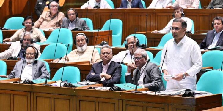 জ্বালানি সংকট মোকাবিলায় ১০ সদস্যের কমিটিতে যারা আছেন