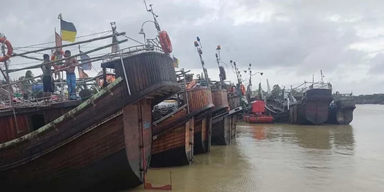 ১৫ এপ্রিল থেকে ৫৮ দিন সাগরে মাছ ধরা বন্ধ