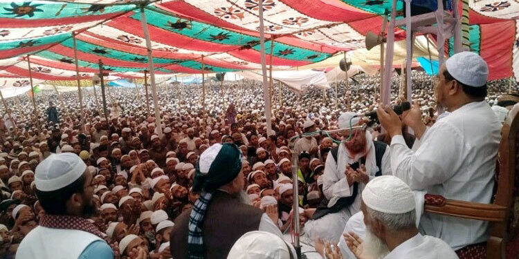 লাখো মুসল্লির ‘আমিন’ ধ্বনিতে শেষ হলো চরমোনাইয়ের মাহফিল