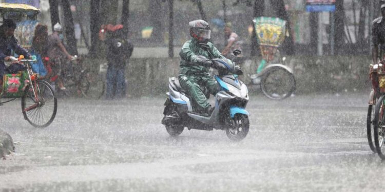 আজও বৃষ্টির পূর্বাভাস, বাড়ছে কালবৈশাখীর প্রবণতা