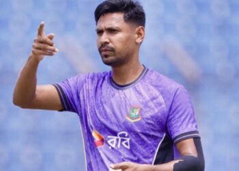 নতুন রেকর্ড গড়লেন মোস্তাফিজ