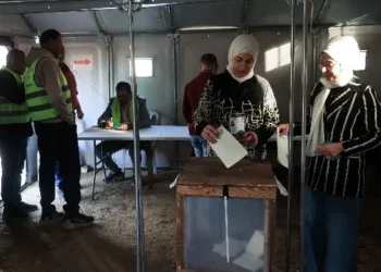 যুদ্ধবিধ্বস্ত গাজায় চলছে পৌর নির্বাচন