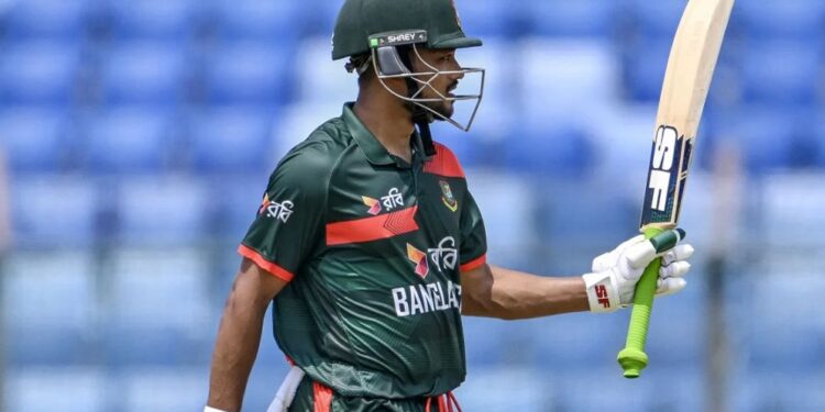 শান্ত-লিটন জুটিতে বাংলাদেশের লড়াকু সংগ্রহ
