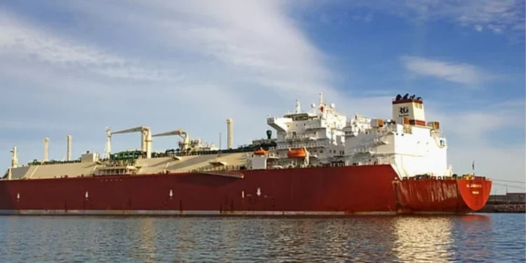 এক লাখ ৬৯ হাজার টন জ্বালানি নিয়ে চট্টগ্রাম বন্দরে ৫ জাহাজ