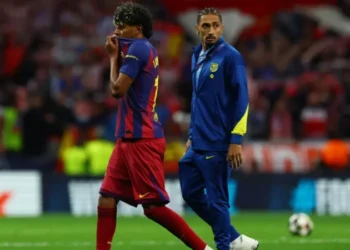 ‘আমাদের সঙ্গে ডাকাতি হয়েছে’