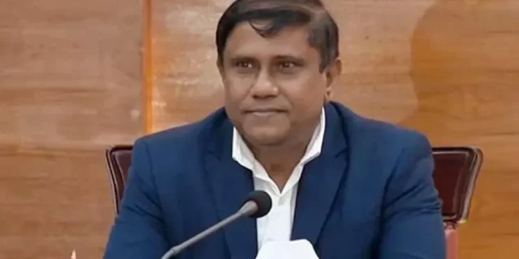 সশস্ত্র বাহিনী বিভাগের দায়িত্বও পেলেন উপদেষ্টা শামছুল ইসলাম