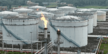 দেশীয় কোম্পানির ট্যাংকারে উপচে পড়ছে পেট্রোল-অকটেন, নিচ্ছে না সরকার