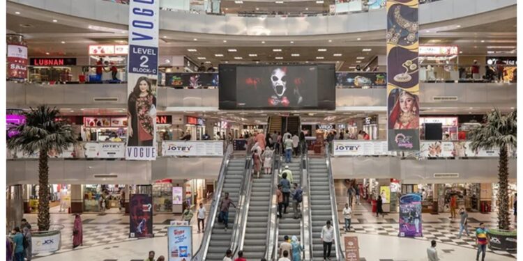 জ্বালানি সাশ্রয়ে সরকারের নির্দেশনা উপেক্ষা করছেন অধিকাংশ দোকান-শপিংমল