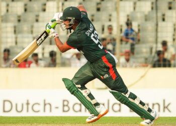 শান্তর সেঞ্চুরি, দুইশ পেরোল বাংলাদেশ