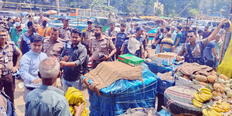 রাজধানীতে উচ্ছেদ অভিযান: এক দিনে প্রায় ৪ লাখ টাকা জরিমানা, ১৩ জনের কারাদণ্ড