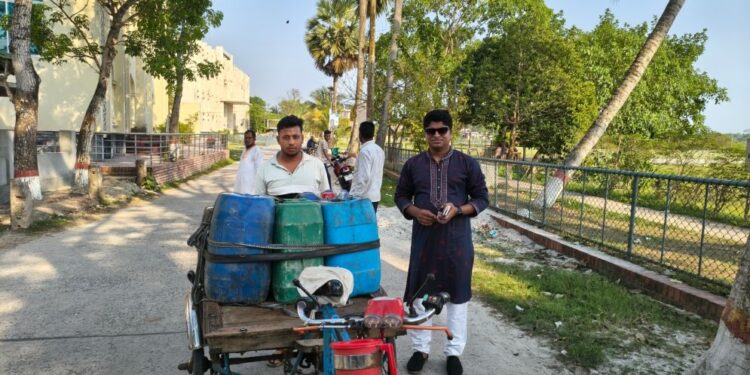 যে অপকৌশলে ২০০ লিটার ডিজেল কিনে ধরা খেলেন সোহাগ