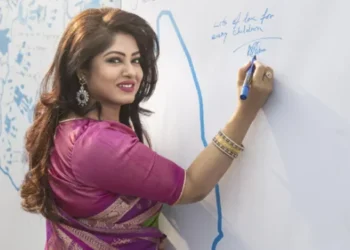 ‘কন্ট্র্যাক্ট ম্যারেজ’ দিয়ে ফিরছেন মৌসুমী
