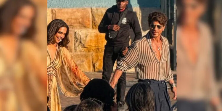 শাহরুখ-দীপিকা দক্ষিণ আফ্রিকায়: ‘কিং’-এর সেটে ভাইরাল নতুন লুক