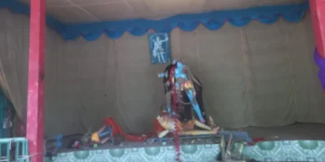 ময়মনসিংহে মন্দিরের তালা ভেঙে কালী ও লক্ষ্মী প্রতিমা ভাঙচুর