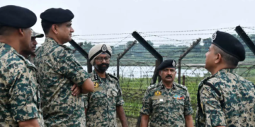 ভারত-বাংলাদেশ সীমান্তে নিরাপত্তা ও কাঁটাতারের অগ্রগতি পর্যালোচনা করলেন বিএসএফ মহাপরিচালক