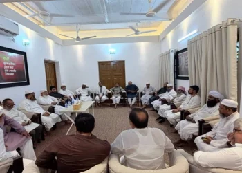 গণভোটের রায় বাস্তবায়নে ৫ সেপ্টেম্বর লংমার্চের কর্মসূচি ১১ দলের